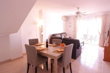 Amplio Apartamento Con Piscina Cerca De La Playa Nerja Εξωτερικό φωτογραφία