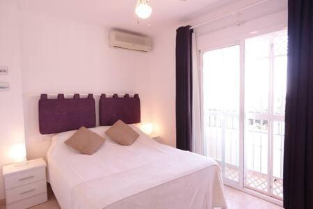 Amplio Apartamento Con Piscina Cerca De La Playa Nerja Εξωτερικό φωτογραφία
