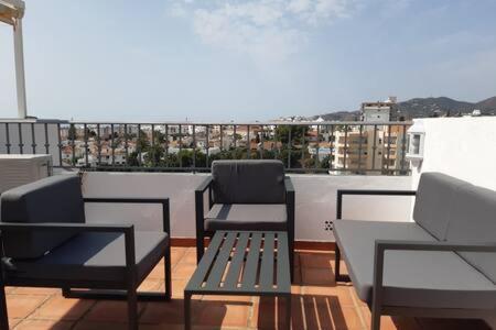 Amplio Apartamento Con Piscina Cerca De La Playa Nerja Εξωτερικό φωτογραφία